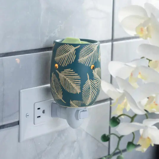 Pressed Leaf Plug-in Warmer