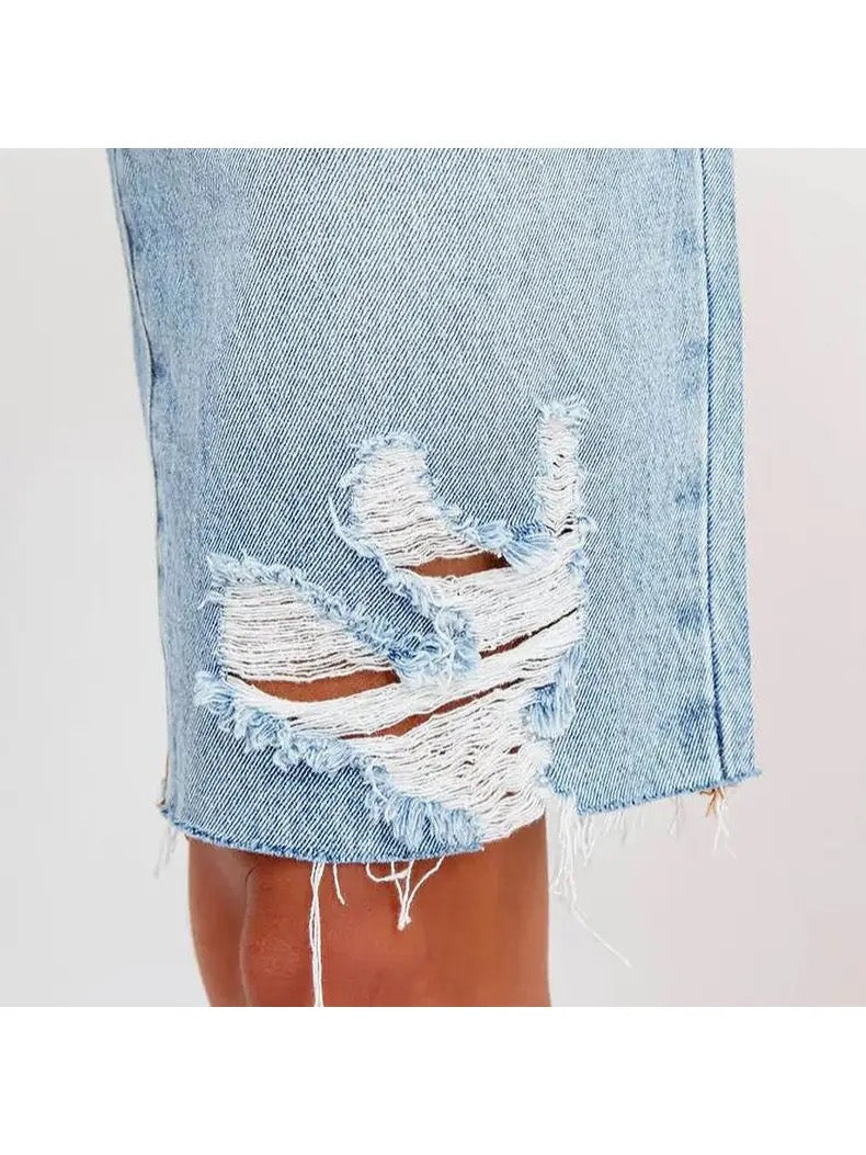 Stylish Ripped Mid-Rise Cropped Denim Shorts