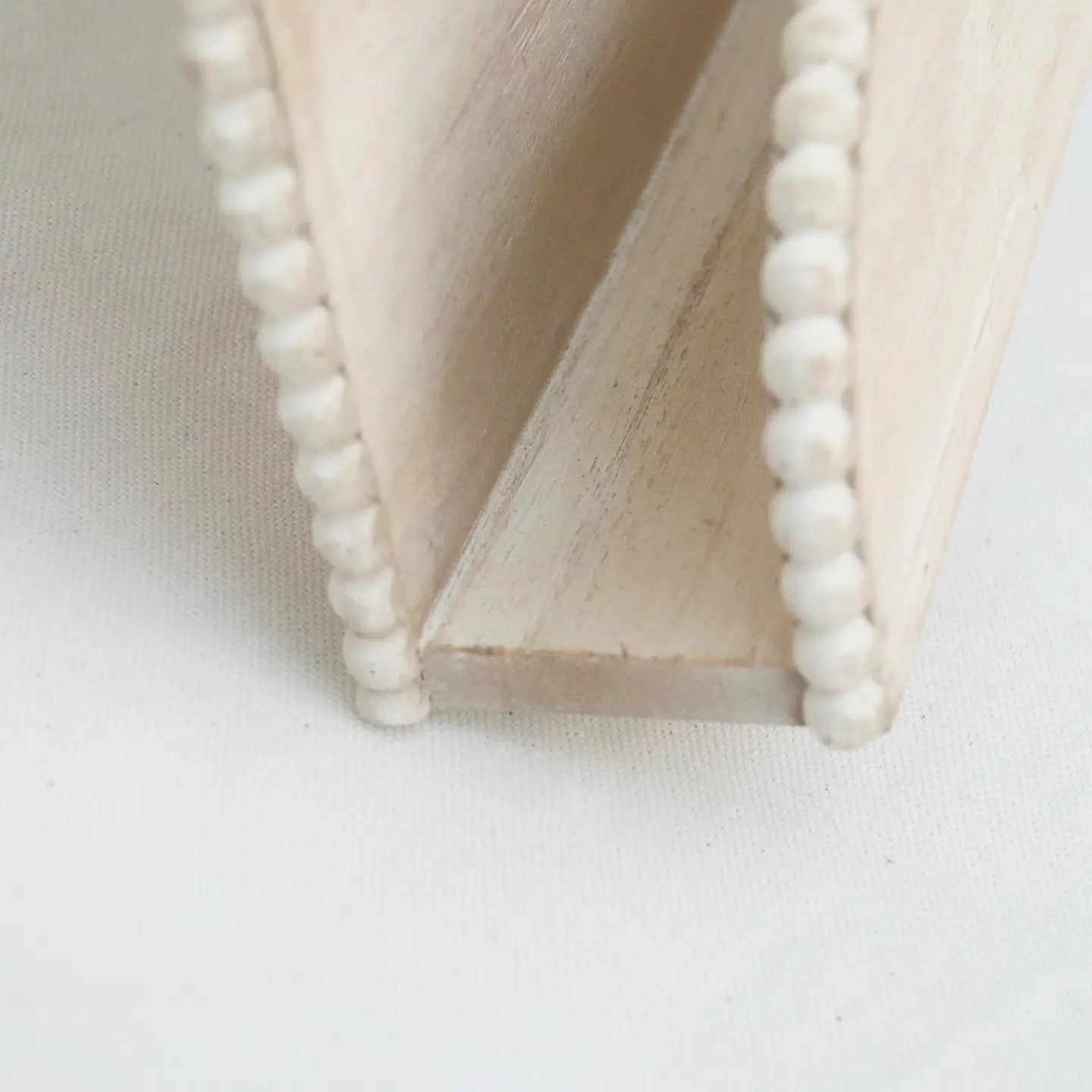 Cookbook Stand with Beads Edge