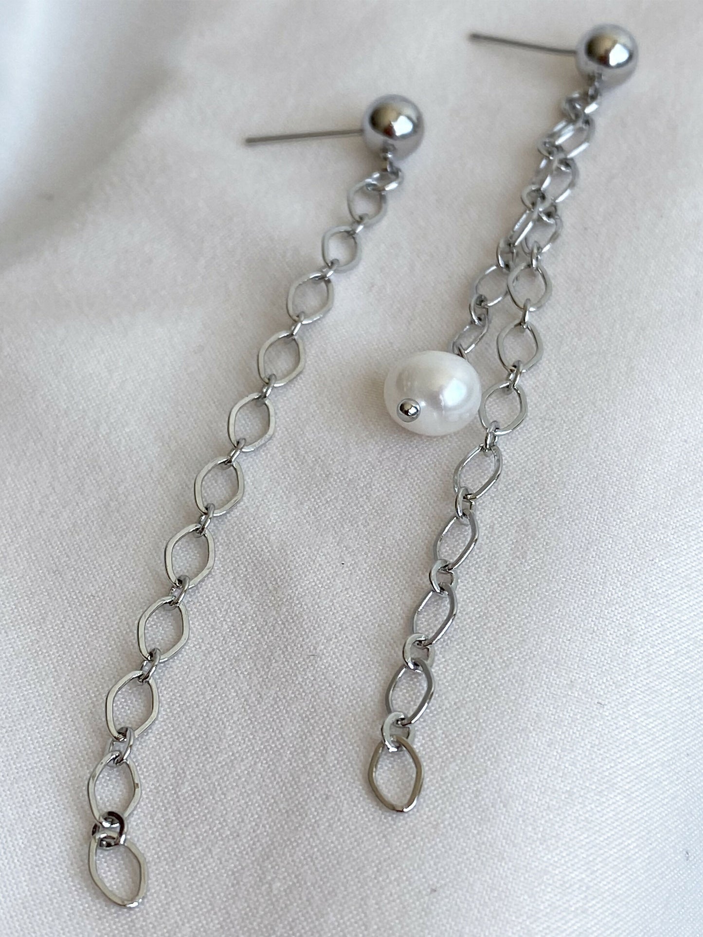 Minimalist pearl long drop earrings for everyday in silver tone